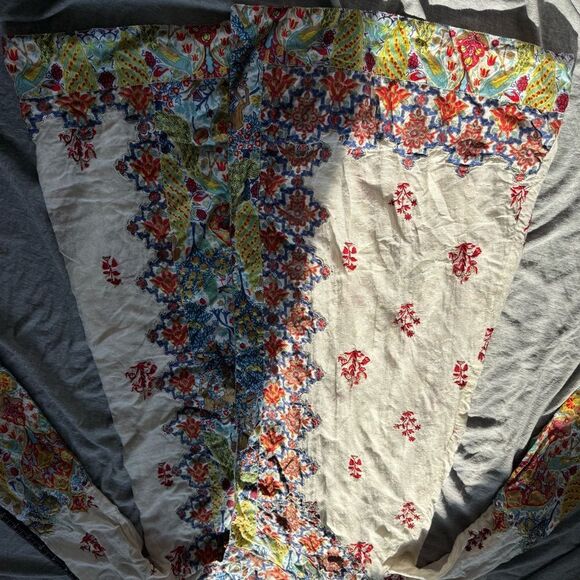 Sz 8 Flo Anthropologie Cream and brightly colored Embroidered Komono - Picture 4 of 8